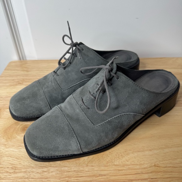 Stuart Weitzman Halfdays Oxford Mule Slides in Charcoal Suede, Size 7 - Picture 1 of 9